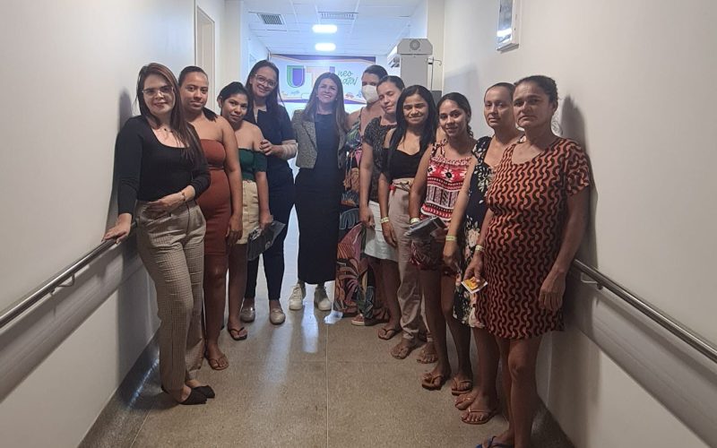 Roda de conversa acolhe mães de bebês internados na UTI Neonatal do HDAM