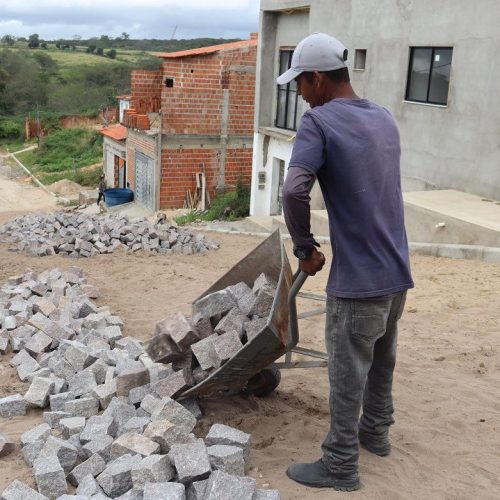Prefeitura de Senhor do Bonfim investe em mais pavimentação
