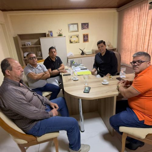 Prefeito Laércio Junior e vereadores realizam reunião extraordinária para retificação do edital do REDA