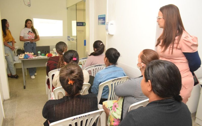 Agosto Dourado: Prefeitura de Senhor do Bonfim segue com programação do e realiza palestra na UTI Neonatal do HDAM