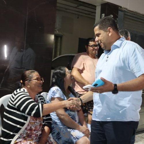 Sextou com Obras: População comemora assinatura da Ordem de Serviço para pavimentação da Rua Veneza, no Bonfim III