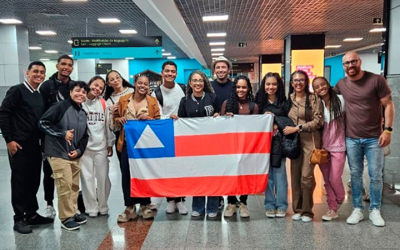 Alunos da rede estadual de ensino do nosso Território participam de Congresso Internacional no Paraguai