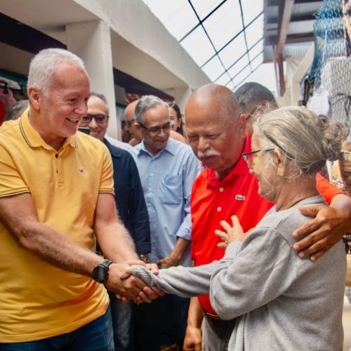 Deputado Bobô participa da entrega da requalificação do Mercado Municipal de Pilar, em Jaguarari