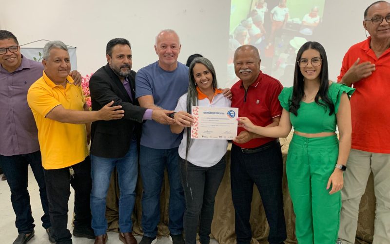 Deputado Bobô participa de certificação de alunos do Programa Manuel Querino em Jaguarari