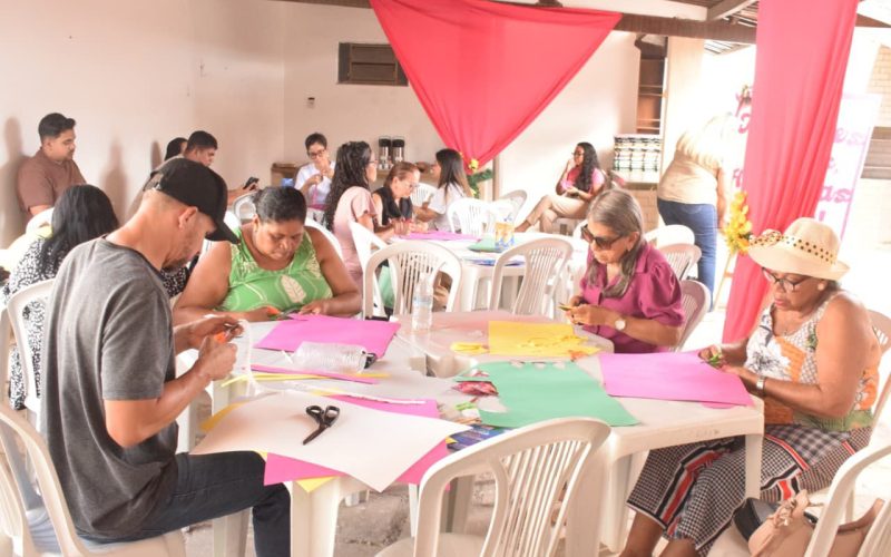 Oficina de Artesanato marca programação do Outubro Rosa da Secretaria de Políticas Públicas para as Mulheres