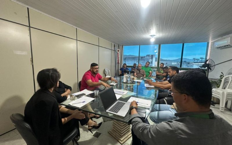 Prefeitura de Senhor do Bonfim avança em plano de ordenamento dos cabos nos postes da cidade em parceria com Coelba e provedores de internet