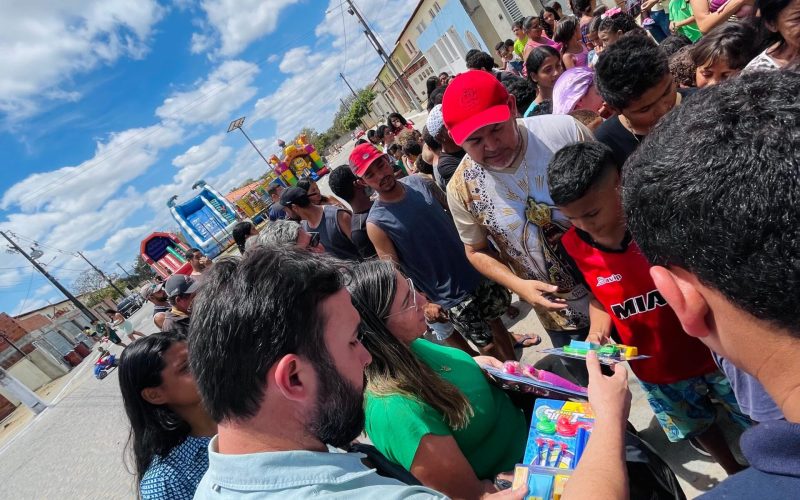 Weslen Aquino promove ação de Dia das Crianças em bairros de Senhor do Bonfim