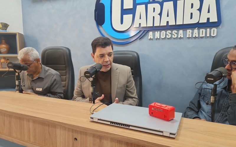 Ary se pronúncia sobre PLL 144 – Bíblia como paradidático