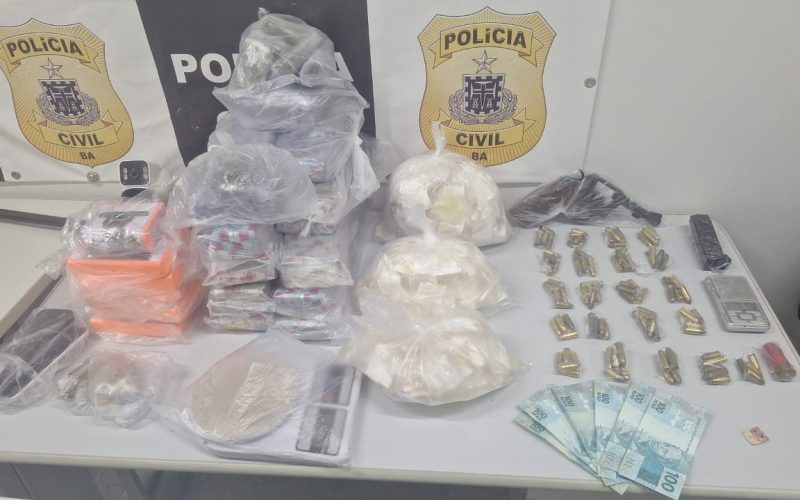 Polícia apreendeu armas,drogas e celulares em Cansancão!