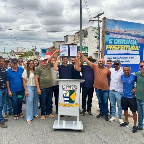 Prefeito Dr. André assina ordem de serviço para requalificação da Avenida Eudaldo Mota e acesso à Praça Luís Eduardo Magalhães