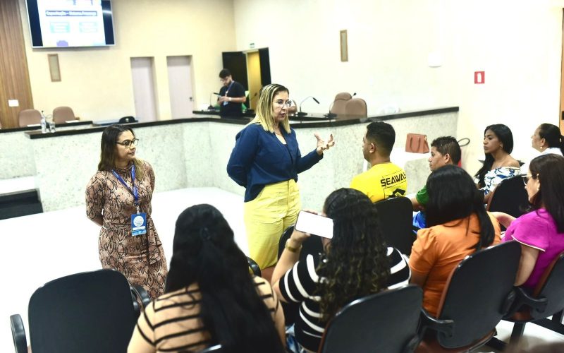 Bolsa Família: Prefeitura de Senhor do Bonfim promove capacitação sobre o Sistema Presença e fortalece a integração entre Educação, Saúde e Assistência Social
