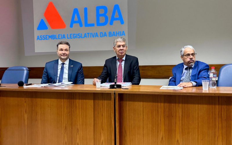 Dívida baixa e equilíbrio das contas foram decisivos para primeiro lugar da Bahia em investimentos, afirma Vitório