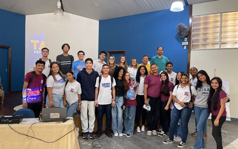 Faculdade realiza ação no Colégio Modelo e fortalece parceria com a comunidade estudantil