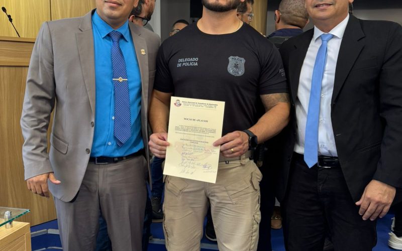 Polícia Civil recebeu moção da Câmara Municipal de Queimadas