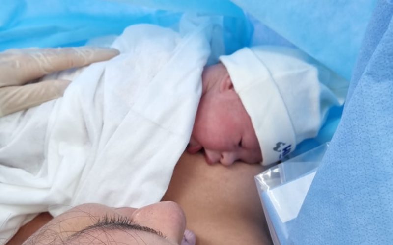 Nasceu Mateo filho da dama do Rádio