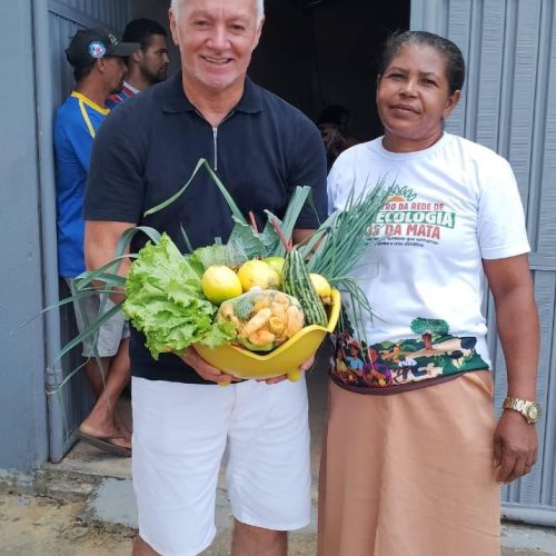 Deputado Bobô entrega moto cultivador a produtores rurais de Filadélfia