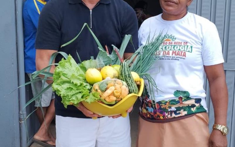 Deputado Bobô entrega moto cultivador a produtores rurais de Filadélfia