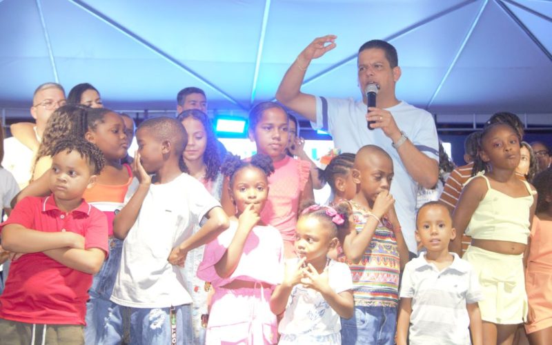 Sabadou com Obras: Tijuaçu celebra Ordem de Serviço da nova creche municipal