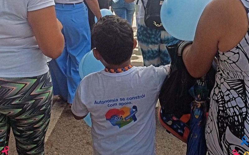 Polícia Militar participa de caminhada pela conscientização do autismo em Euclides da Cunha