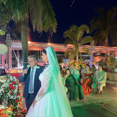 Coluna Vip:Vereador Idailton Jarle oficializa união em cerimônia glamorosa em Senhor do Bonfim