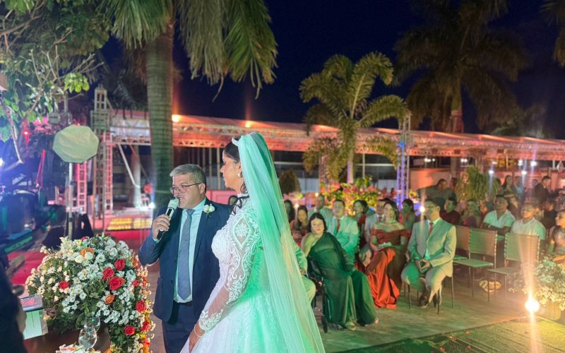 Coluna Vip:Vereador Idailton Jarle oficializa união em cerimônia glamorosa em Senhor do Bonfim
