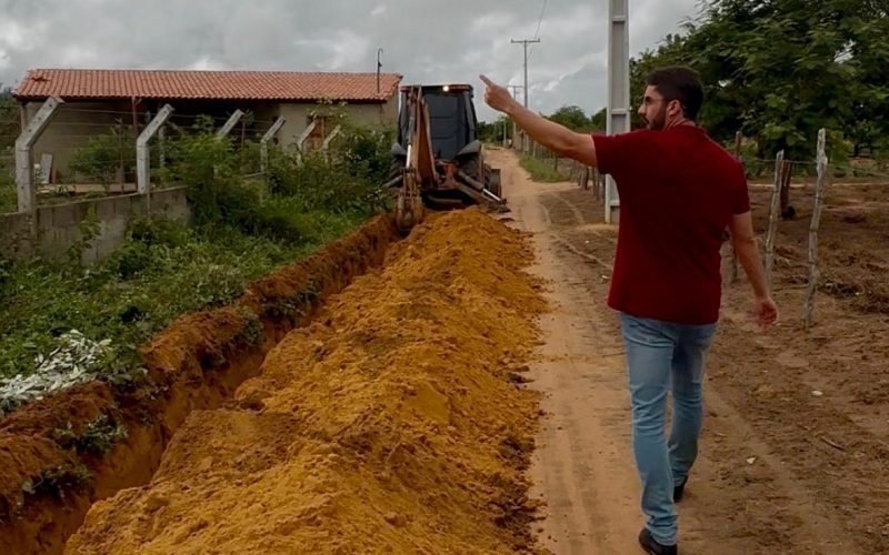 Dr.André anuncia 12 km de extensão de rede de água em Filadélfia