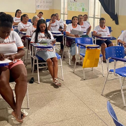 Governo do Estado promove curso de corte e costura para mulheres do Alto da Maravilha