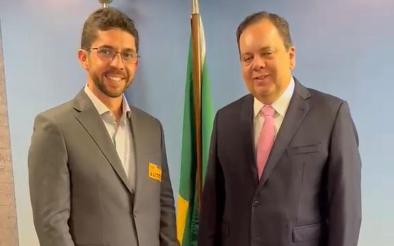 Prefeito Dr. André garante R$ 1 milhão para saúde e apoio de Elmar Nascimento para grande atração da Festa de Setembro