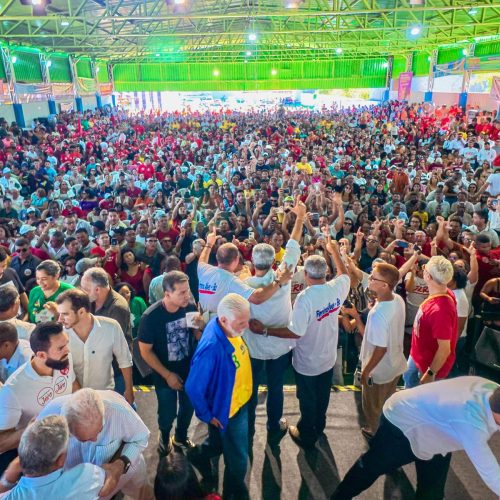 Com quase meio bilhão de reais em investimentos no Médio Sudoeste, Jerônimo é aplaudido por lideranças e movimentos sociais durante PGP em Itapetinga