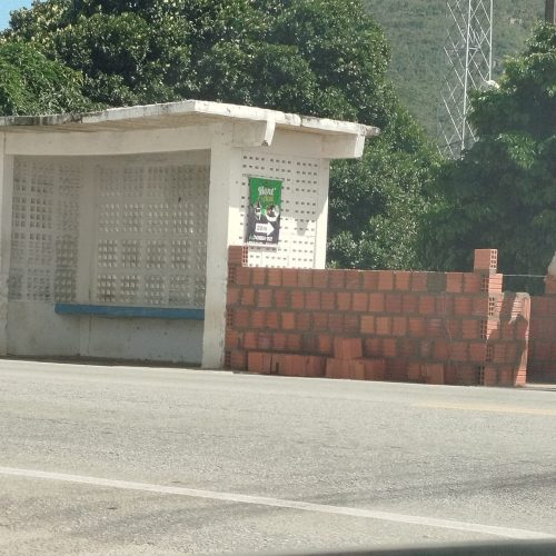 Moradores denunciam obra em área da BA no distrito de Missão do Sahy