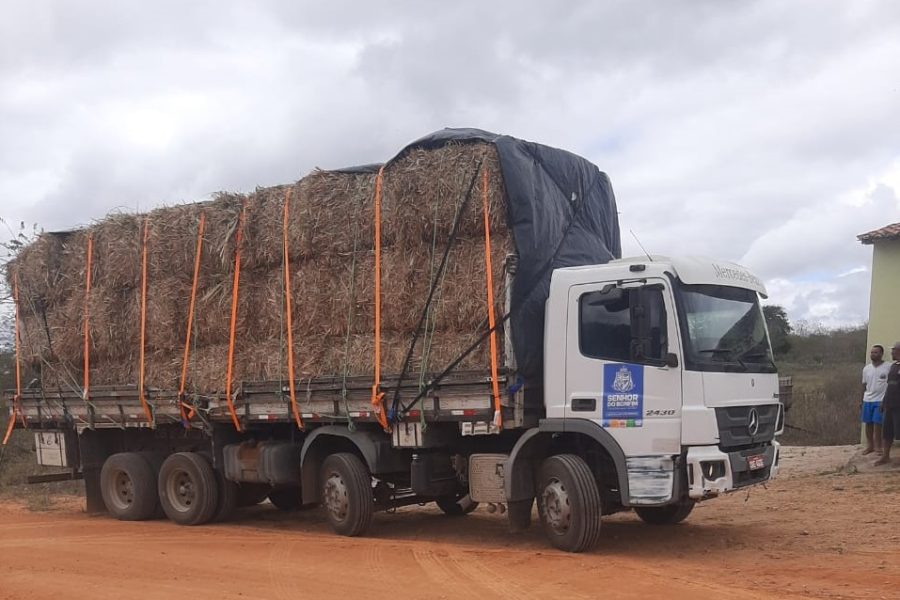 Prefeitura de Senhor do Bonfim amplia apoio aos agricultores durante estiagem