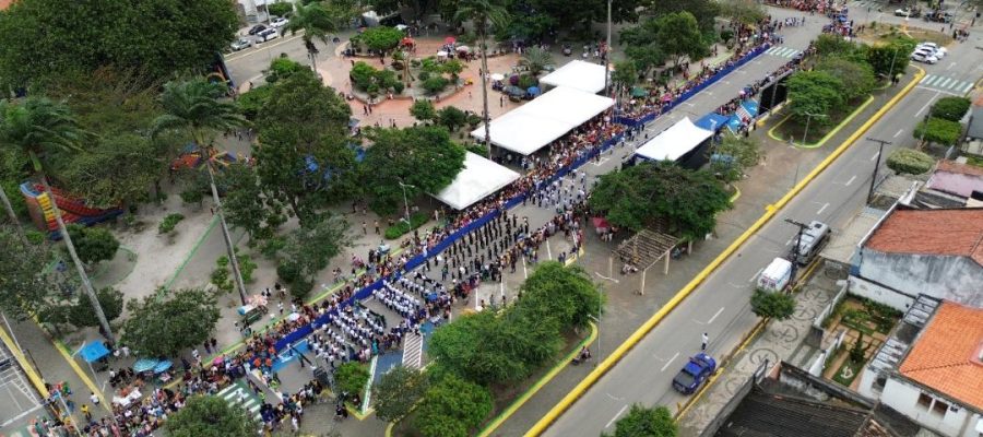 Senhor do Bonfim realiza tradicional desfile cívico de 7 de Setembro na sede e no distrito de Igara