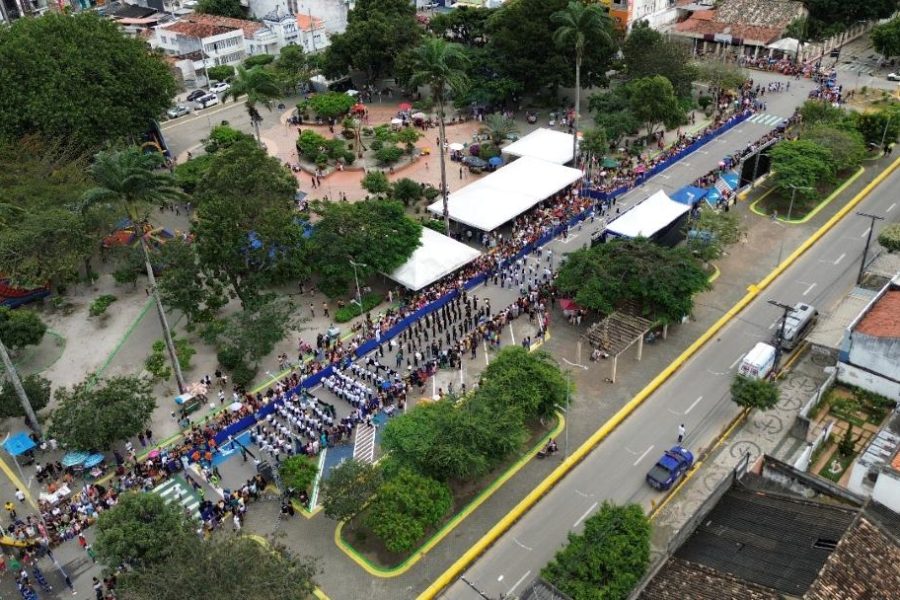 Senhor do Bonfim realiza tradicional desfile cívico de 7 de Setembro na sede e no distrito de Igara