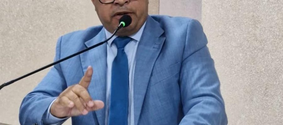 Vereador Robson Santana destaca reajuste de 24,88% para professores e diz que medida corrige defasagem de 15 anos em Senhor do Bonfim