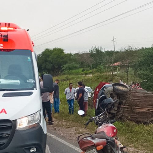 Dois morrem e cinco ficam feridos após colisão entre veículos na BA-120, em Valente