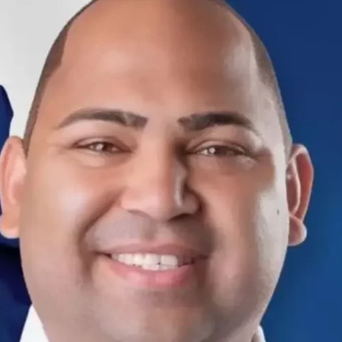 Vereador mais votado de Eunápolis é preso com arma escondida no vaso sanitário