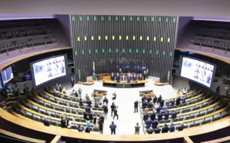 Deputados gastaram R$ 2,5 milhões com contratação de segurança privada