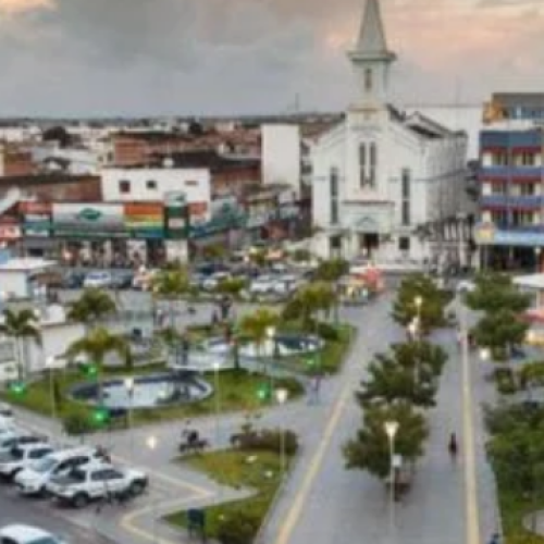 Professor é suspeito de fazer vídeos de relação sexual com aluna adolescente