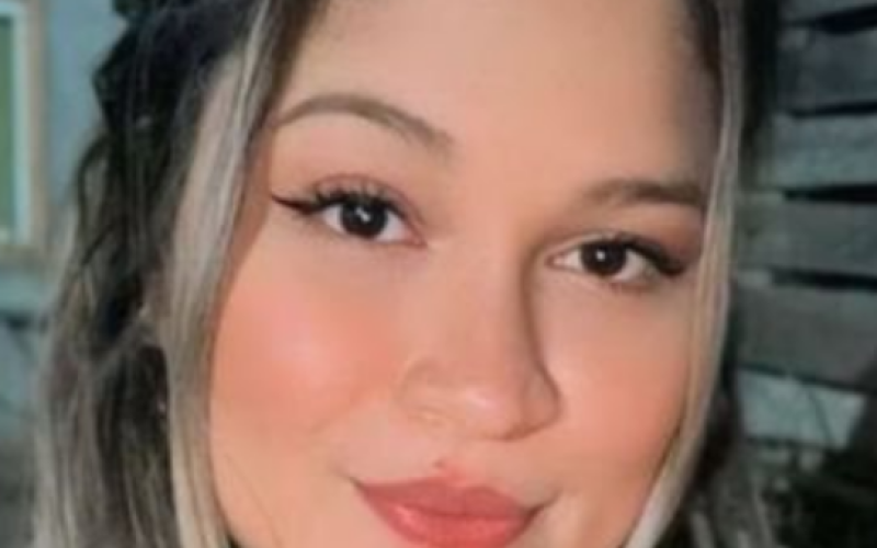 Mulher é presa por aplicar golpe “boa noite Cinderela” em homens de aplicativos de relacionamento