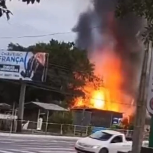 Casa de autor das explosões na frente do STF é incendiada em SC