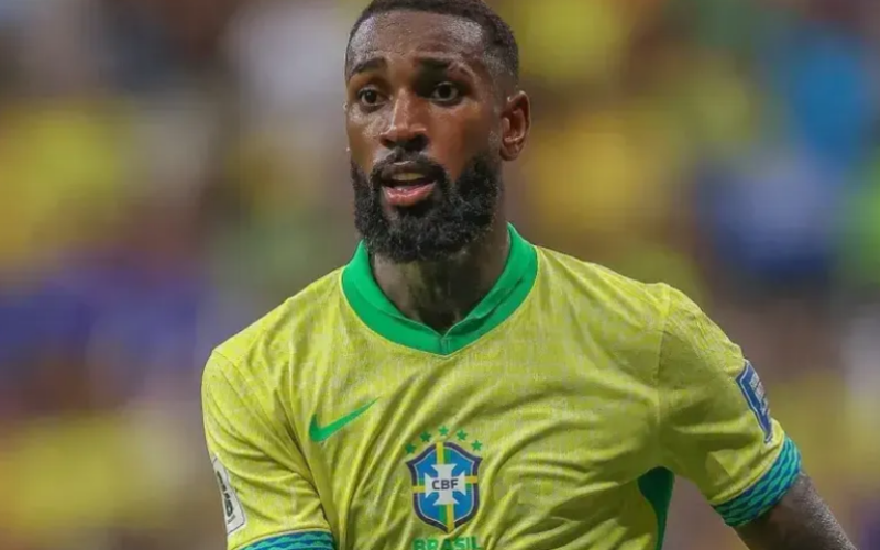 Sob vaias da torcida, Brasil empata com o Uruguai na Fonte Nova