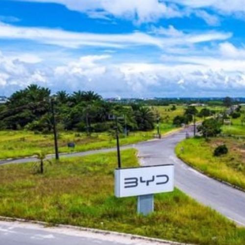 Chinês suspeito de agredir funcionários na BYD vai perder visto e voltar para país