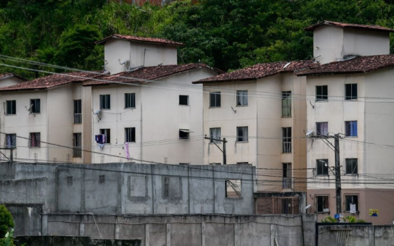Traficantes expulsam moradores do Minha Casa Minha Vida