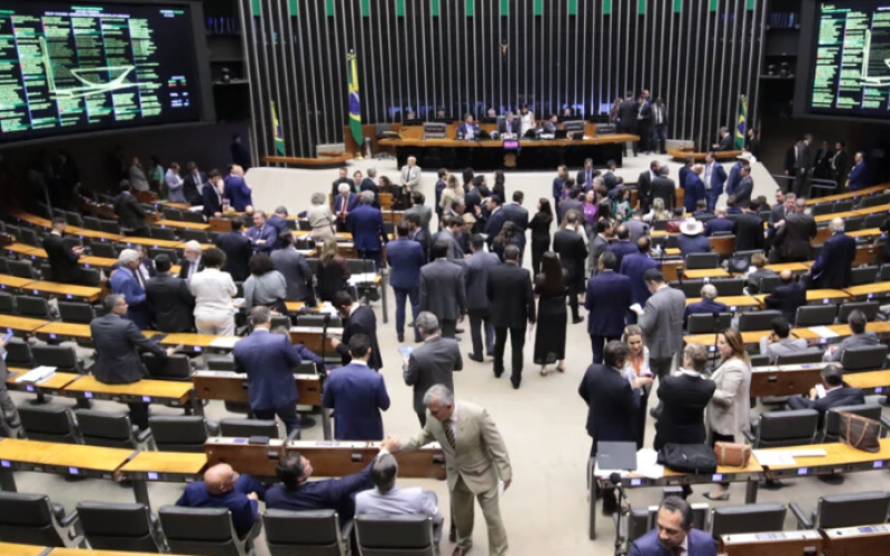 Câmara dos Deputados tem “disputa acirrada” por comissões