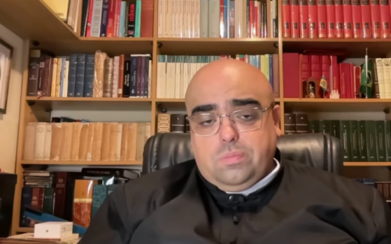 Padre de Osasco pede a Moraes a restituição de seu passaporte