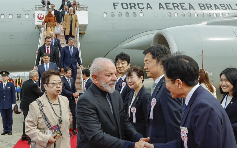 Tamanho da comitiva de Lula no Japão chama atenção