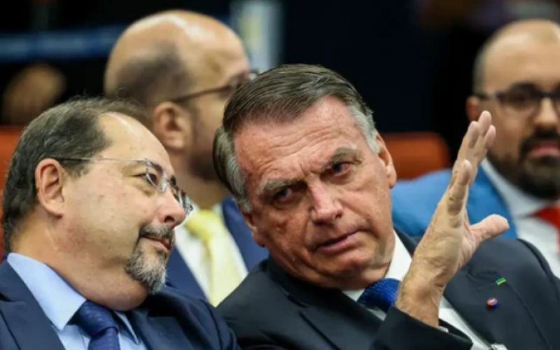 Se condenado, pena imposta a Bolsonaro pode chegar a 35 anos