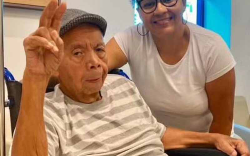 Ex-assistente de Silvio Santos, Roque reaparece irreconhecível e atualiza estado de saúde