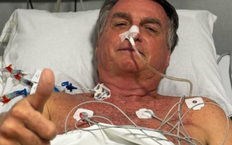 Cirurgia de Bolsonaro é concluída com sucesso após quase 11 horas