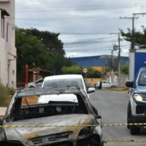 Vitória da Conquista: Motorista morre carbonizado após carro pegar fogo